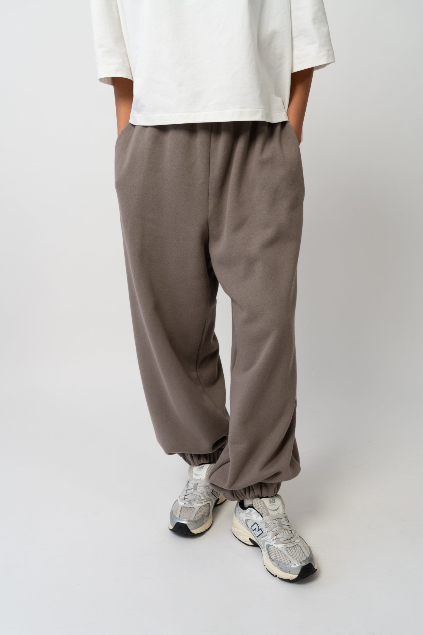 Levi Trackpant Taupe